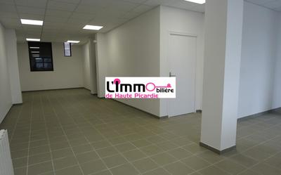 Local d'activité / Entrepôt - 84 m² - 3 pièces