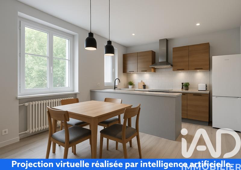 Maison - 99 m² - 5 pièces