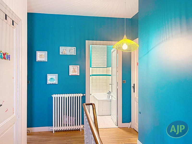 Maison - 176 m² - 8 pièces