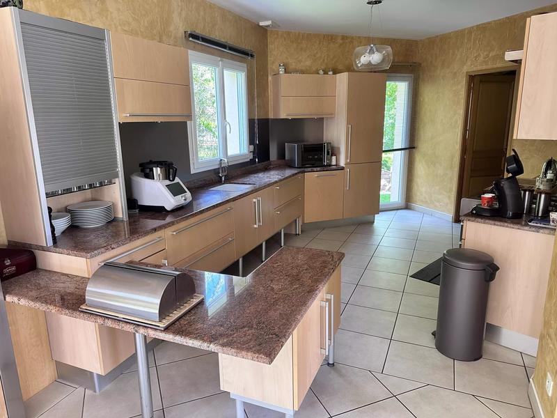 Maison - 200 m² - 6 pièces