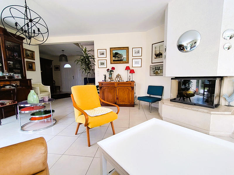 Maison - 200 m² - 7 pièces