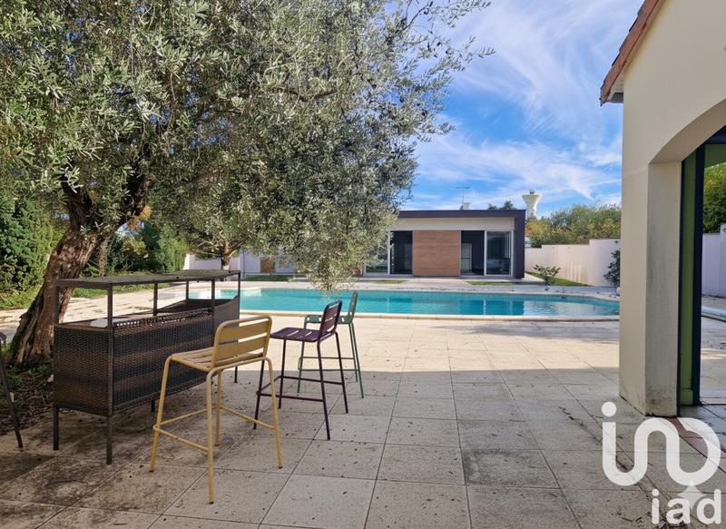 Maison - 242 m² - 7 pièces