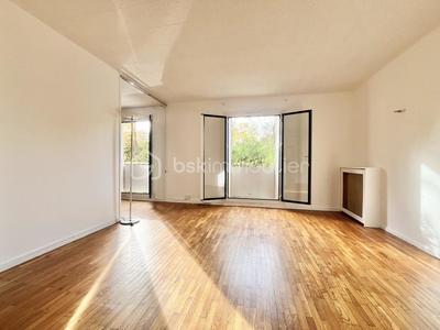 Appartement - 83 m² - 5 pièces