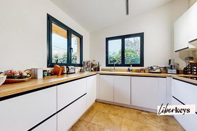 Maison - 123 m² - 4 pièces