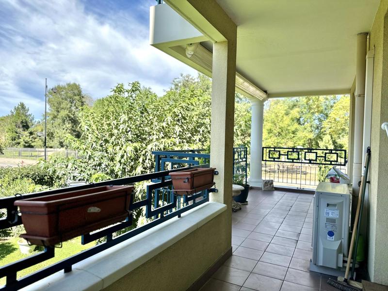 Appartement - 98 m² - 4 pièces