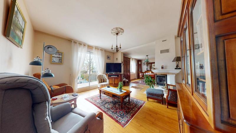 Maison - 122 m² - 4 pièces