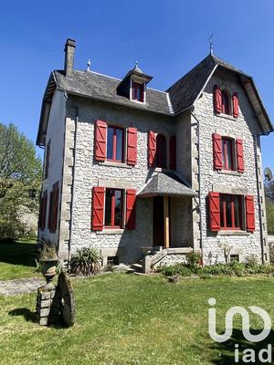 Maison - 185 m² - 8 pièces