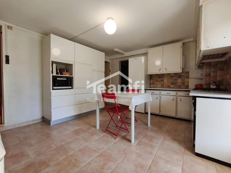 Maison - 180 m² - 5 pièces