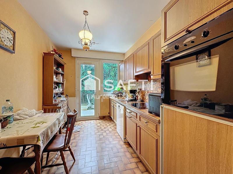 Maison - 200 m² - 9 pièces