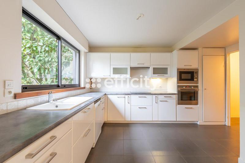 Appartement - 138 m² - 5 pièces