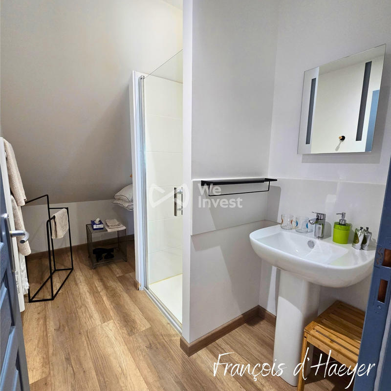 Maison - 310 m² - 9 pièces