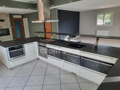 Maison - 204 m² - 8 pièces