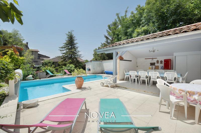 Maison ancienne - 210 m² - 5 pièces