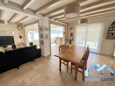 Maison traditionnelle - 142 m² - 7 pièces