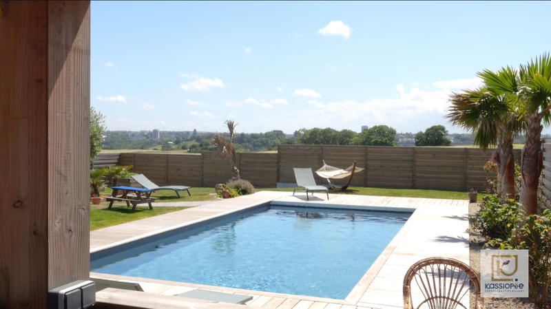 Propriété - 191 m² - 5 pièces