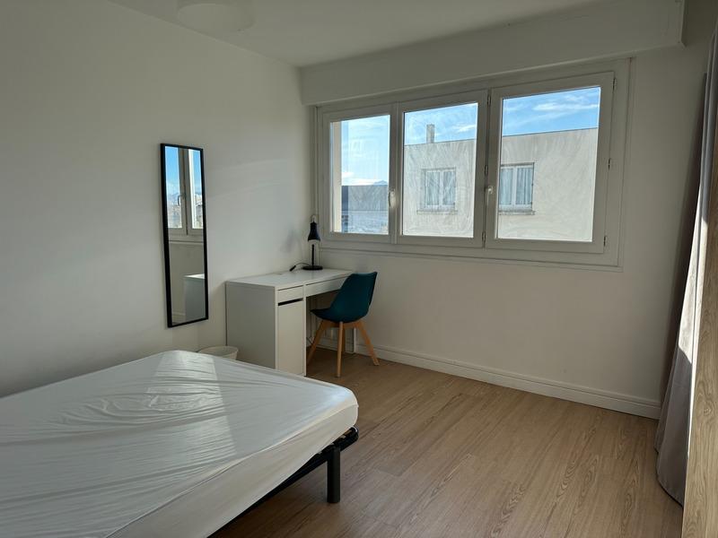 Appartement - 100 m² - 5 pièces