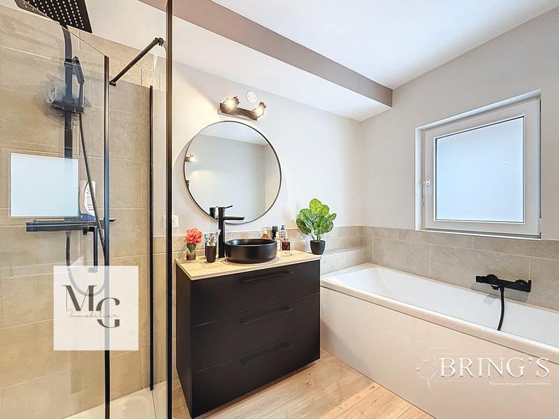 Appartement - 92 m² - 4 pièces