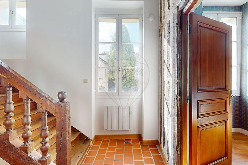 Appartement - 170 m² - 8 pièces