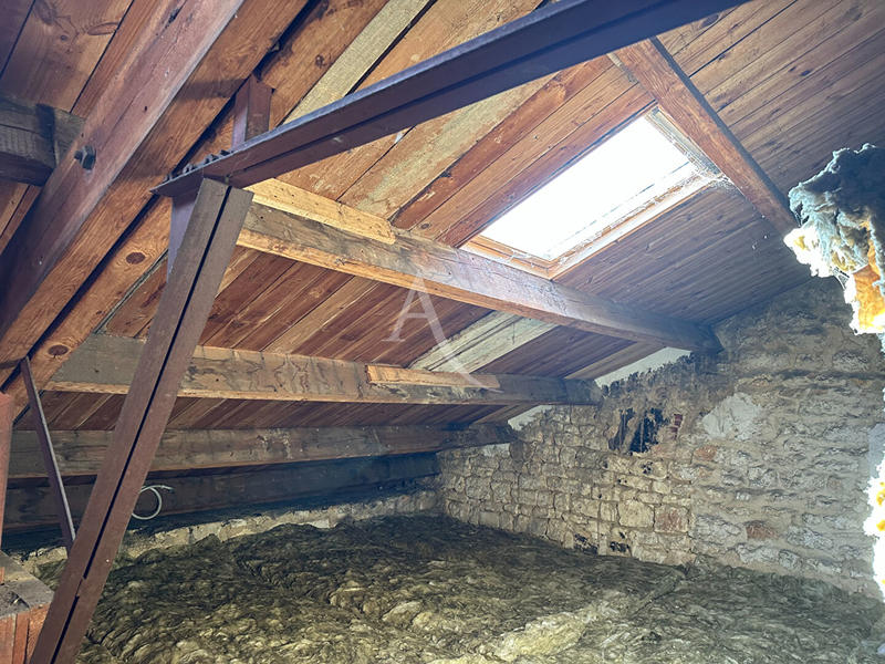 Maison - 121 m² - 8 pièces