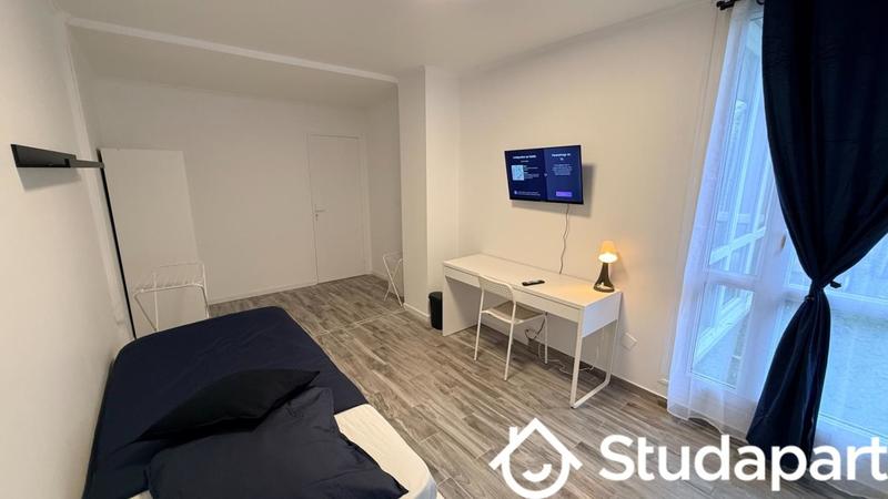 Chambre - 11 m² - 1 pièce