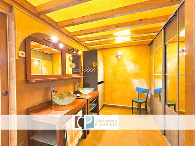 Maison - 235 m² - 5 pièces