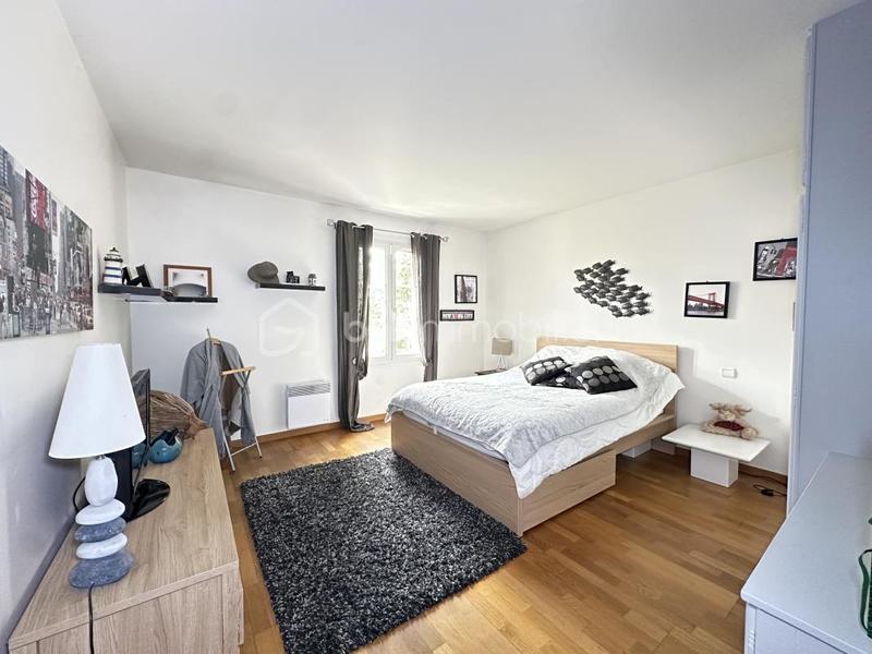 Maison traditionnelle - 170 m² - 6 pièces