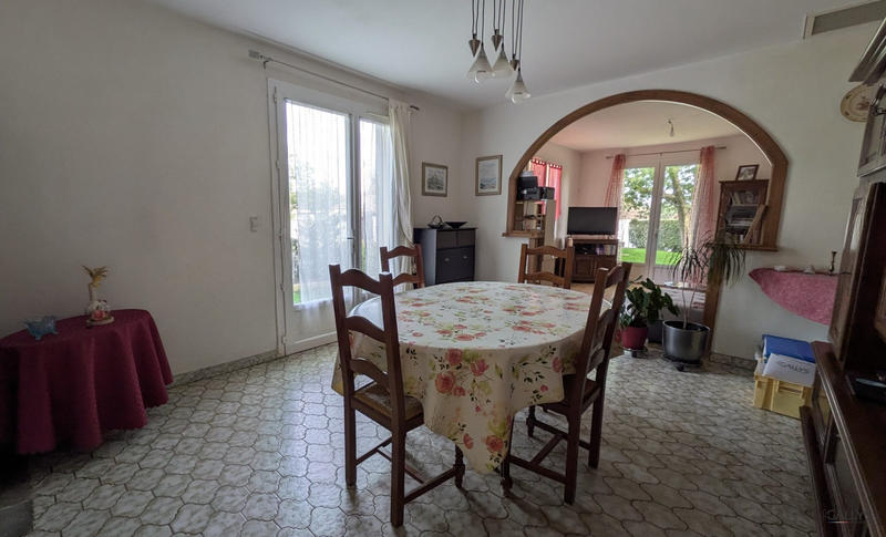 Maison - 90 m² - 5 pièces