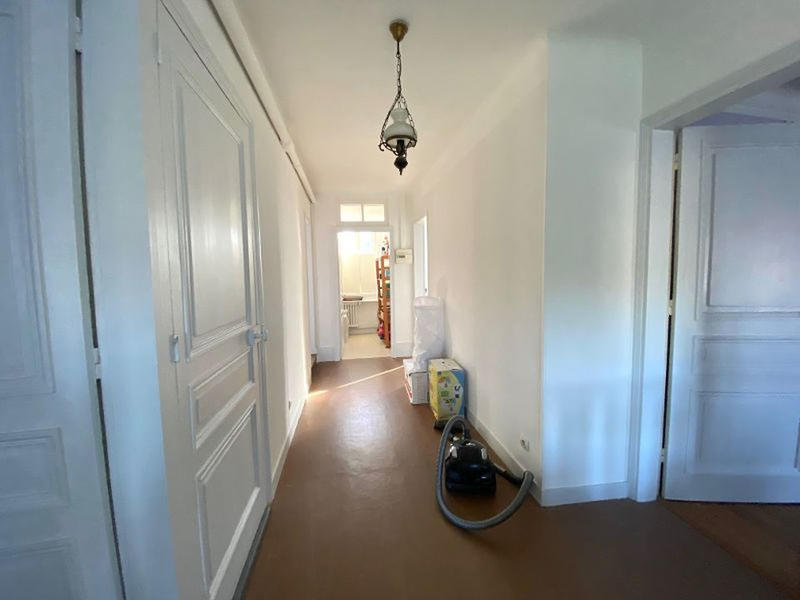 Maison bourgeoise - 250 m² - 9 pièces