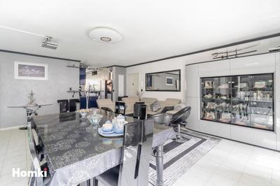 Appartement - 100 m² - 4 pièces