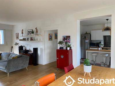 Chambre - 14 m² - 1 pièce