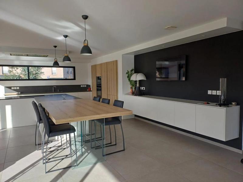 Maison d'architecte - 250 m² - 6 pièces