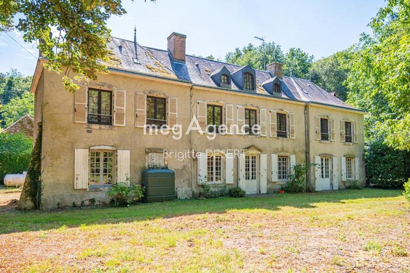 Maison - 307 m² - 13 pièces