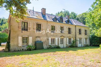 Maison - 307 m² - 13 pièces