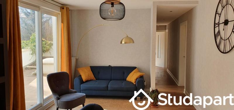 Chambre - 13 m² - 1 pièce