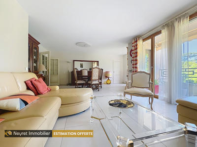 Appartement - 104 m² - 4 pièces