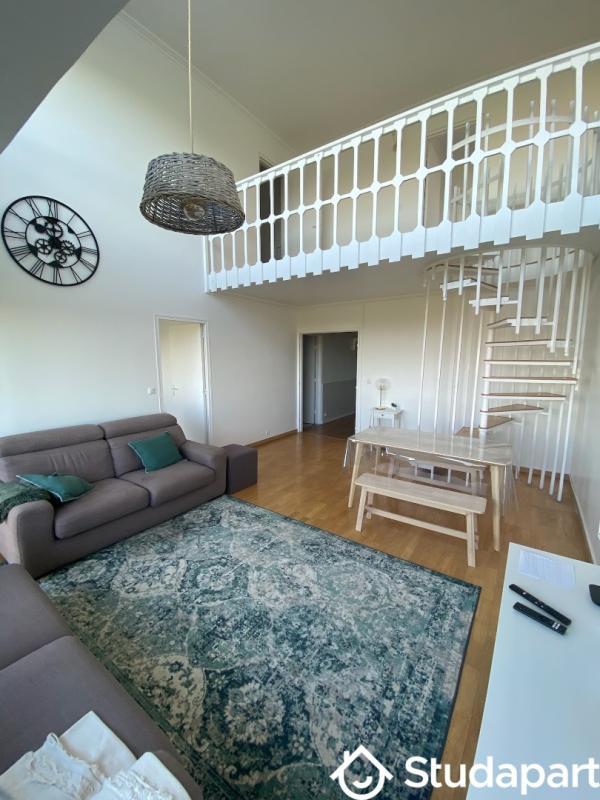 Chambre - 13 m² - 1 pièce