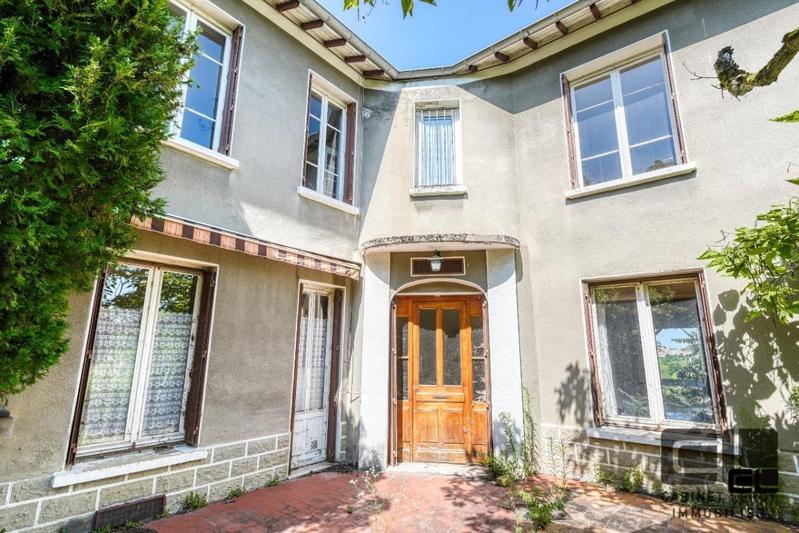 Maison - 251 m² - 7 pièces