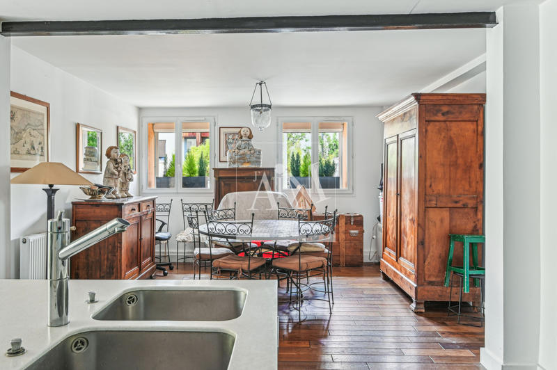 Maison - 188 m² - 7 pièces