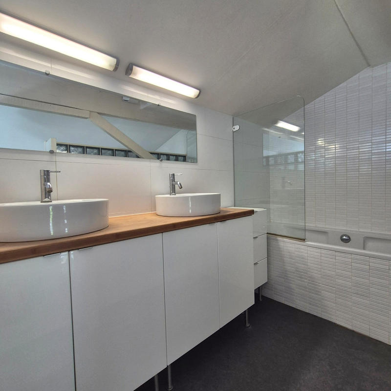 Bureau - 121 m² - 5 pièces