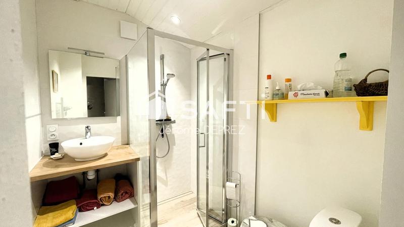 Maison - 180 m² - 10 pièces