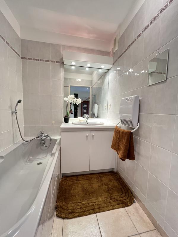 Appartement - 102 m² - 4 pièces