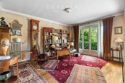 Maison - 218 m² - 6 pièces