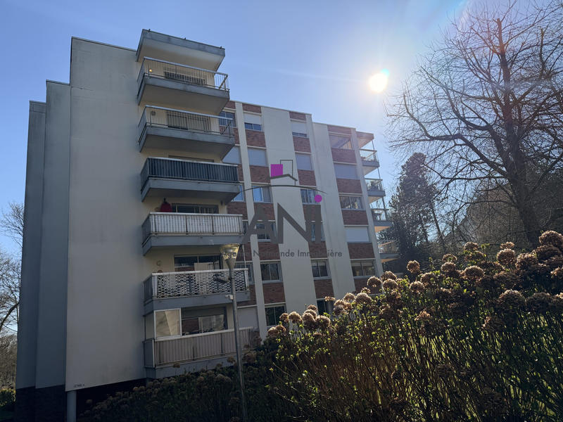 Appartement - 80 m² - 3 pièces