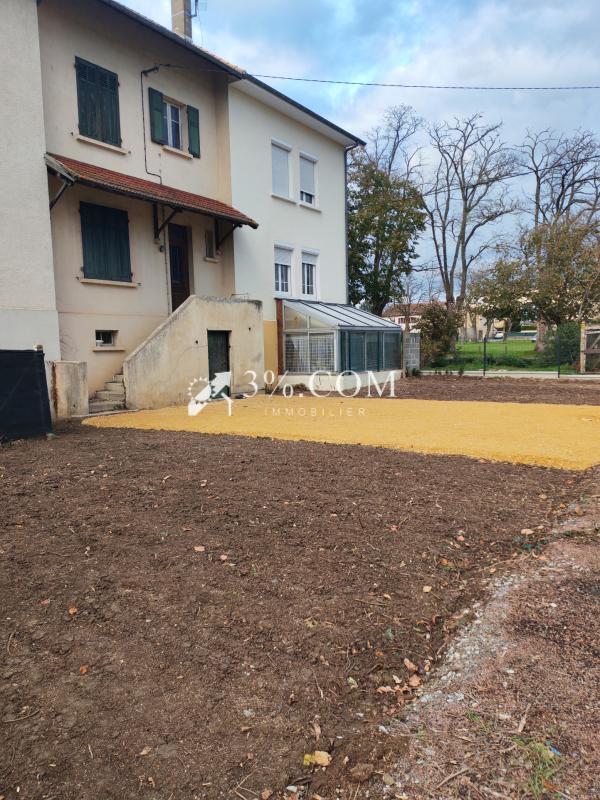 Maison - 94 m² - 8 pièces