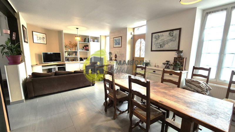 Maison - 162 m² - 7 pièces