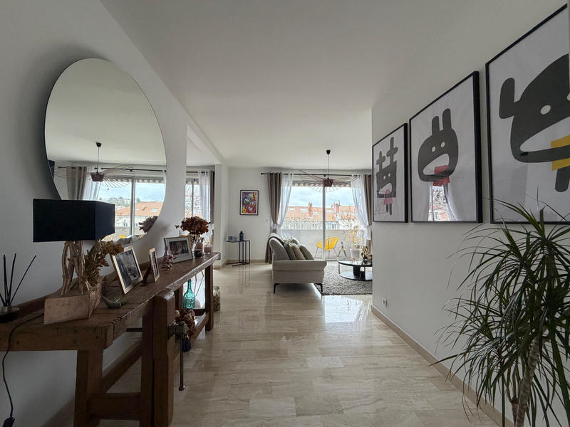 Appartement - 92 m² - 4 pièces