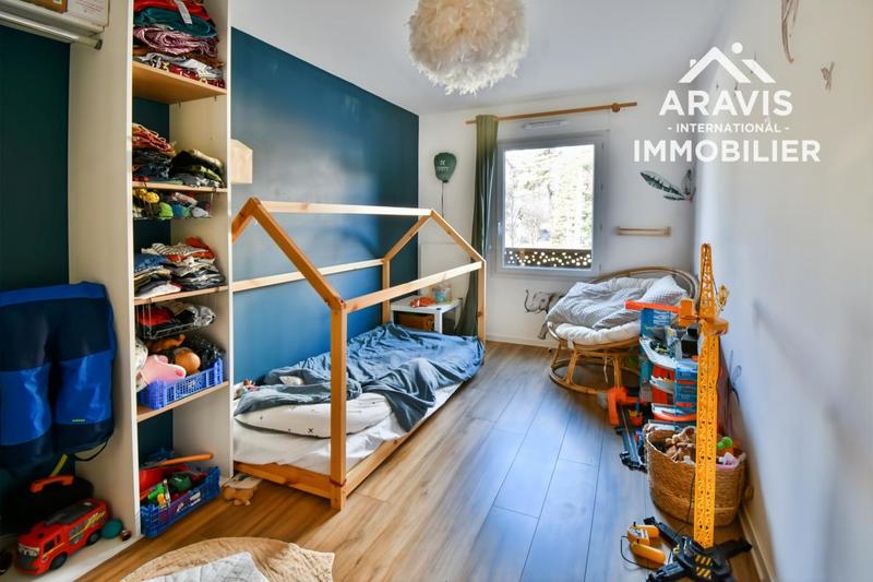 Appartement - 82 m² - 4 pièces