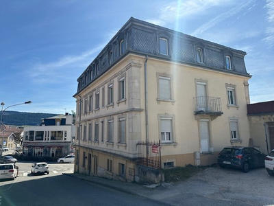 Appartement - 80 m² - 3 pièces