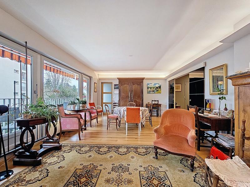 Appartement - 90 m² - 4 pièces