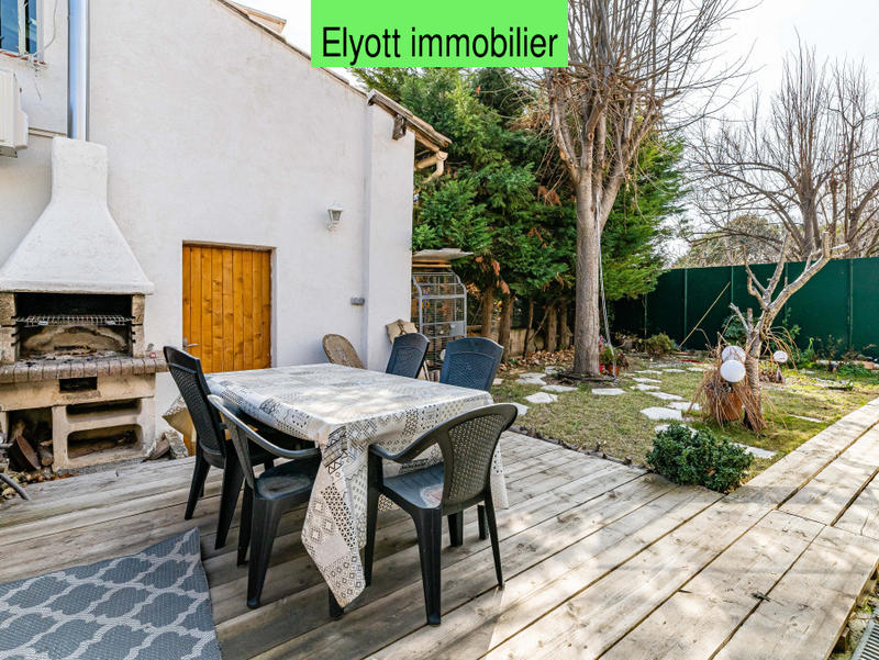 Maison - 232 m² - 12 pièces